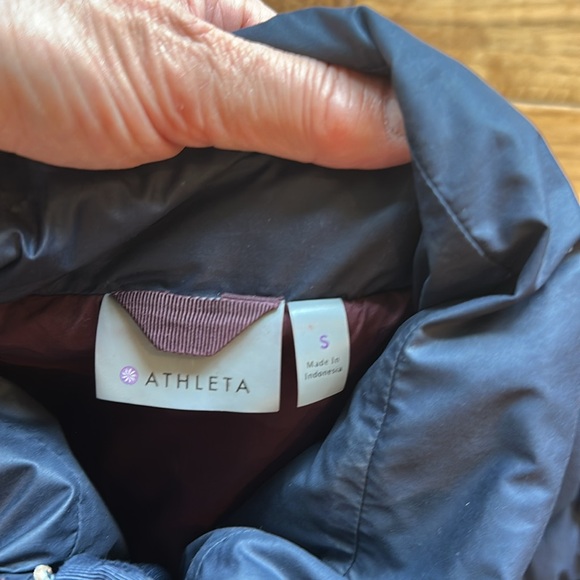 Athleta goose down puffer jacket. - Picture 2 of 8